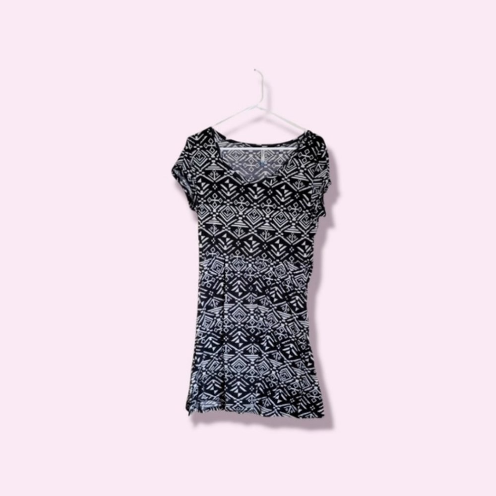 Womens Large Wallflower Black and White Dress